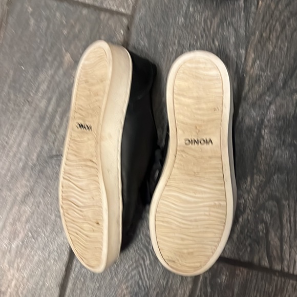 Vionic Women's Honey Black Leather Lace-Up Low Top Sneakers Shoes - Picture 3 of 4